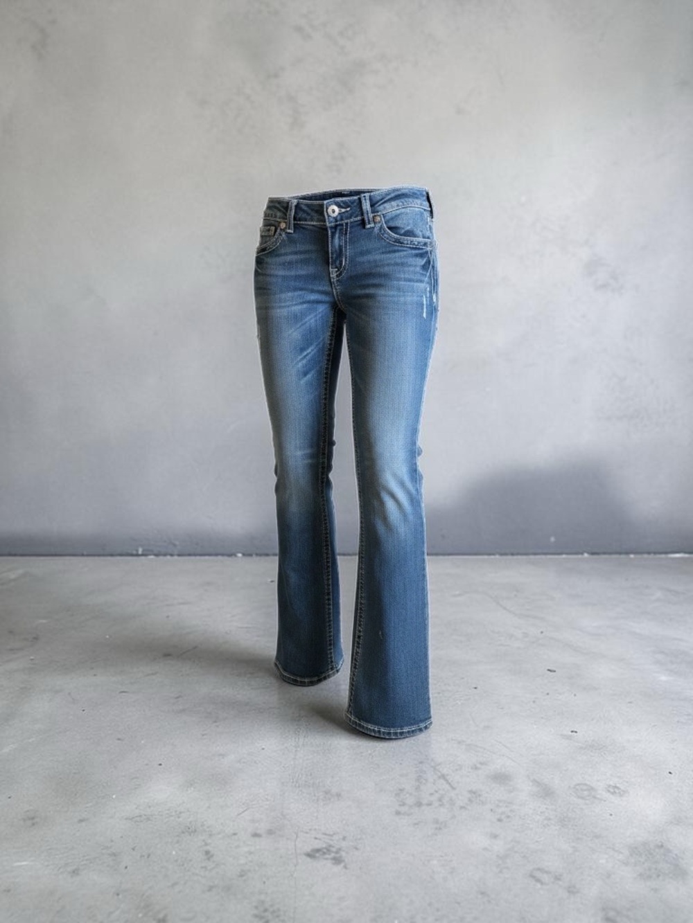 Miss Me Women’s 28 Distressed Blue Low Rise Bootcut Jeans Sequin Beaded Pockets